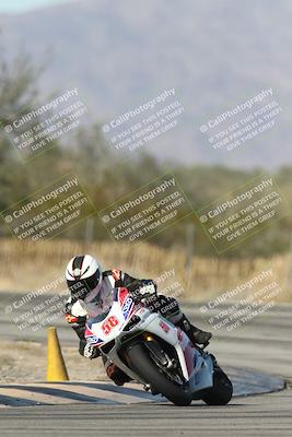 media/Dec-01-2025-Moto Forza (Mon) [[2daa91e15f]]/1-Advanced Group/Session 3 (Turn 3)/